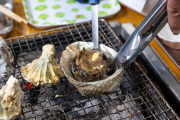 アワビの炭焼き