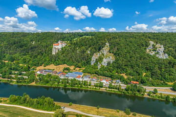 Der Naturpark Altmühltal bei Riedenburg in Niederbayern im Luftbild
