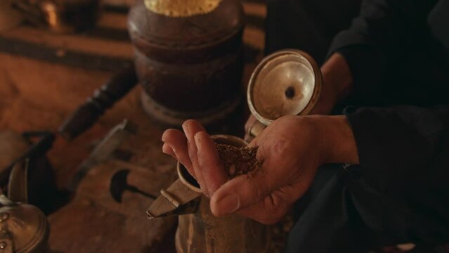 Hand Grounded Coffee put in a Finjan