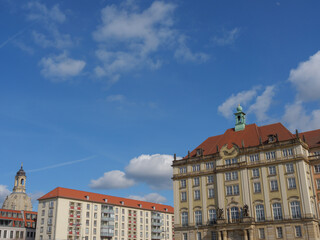 Fototapeta na wymiar Dresden an der Elbe