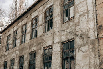 Fototapeta na wymiar old house in the town