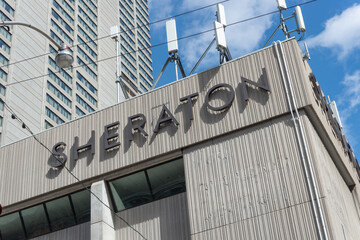 Fototapeta premium building sign at Sheraton Centre Toronto Hotel located near 123 Queen Street West