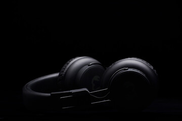 Black Headphones Czarne Słuchawki - obrazy, fototapety, plakaty