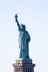Fototapeta premium Statue of Liberty on a sunny day