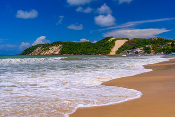 Obraz premium Ponta Negra Beach, with Morro do Careca in the background, Natal, Rio Grande do Norte, Brazil.