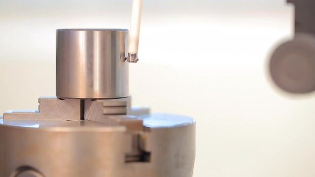 surface roughness tester profilometer stylus probe device measuring geometry of physical metal steel tool component objects by sensing points on surface of part accuracy manufacturing processes