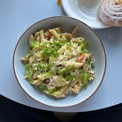 salad with chicken and vegetables