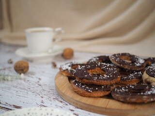 Pączki i filiżanka kawy