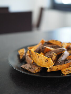 Frytki z batat&oacute;w, pieczone bataty