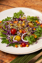 Low-glycemic diabetic health food for weight loss and improved blood sugar control foods,- high in fiber and protein.Green salad is a source of good carbohydrates