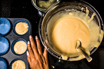 baking cupcakes in a baking pan