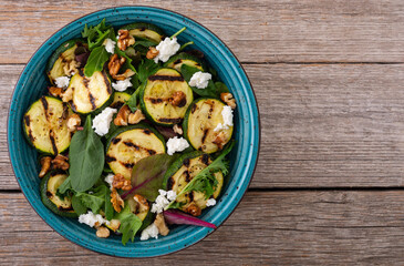 Grilled green zucchini salad