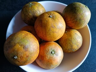 A Bowl of Oranges