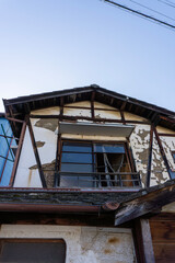 古い老朽化した空き家