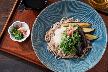 揚げナスと大葉と大根おろしの冷たいお蕎麦