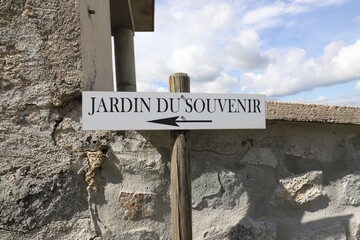 The French sign 