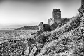 View of the Aragonese Castle, Isola di Capo Rizzuto, Italy - obrazy, fototapety, plakaty