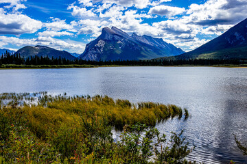 Fototapeta na wymiar Vermillion Lakes Banff National Parks Alberta canada