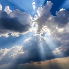 Foto auf Alu-Dibond 구름 사이로 빛이 비치는 신비로운 풍경, AI © 세희 정