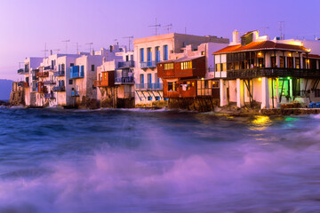 Klein Venedig, Häuser am Meer in der Altstadt von Mykonos, Kykladen, Griechenland