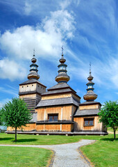 Old wooden orthodox church in Krempna village, Low Beskids (Beskid Niski), Poland - obrazy, fototapety, plakaty