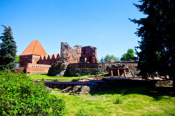 Gotycki zamek w Toruniu, Poland - obrazy, fototapety, plakaty