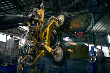 Working with special glass for double-glazed windows