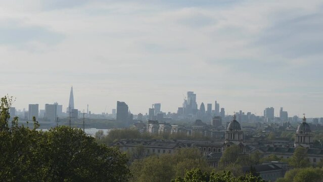 An overlook of the London skyline.