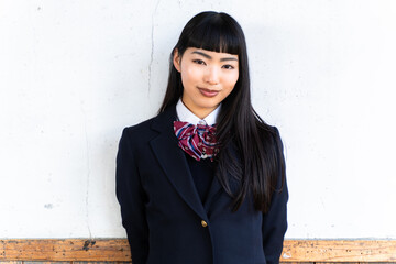 放課後、校舎に残る女子高生