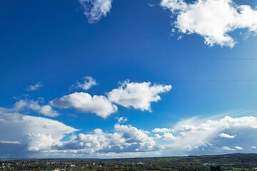 Fototapeta na wymiar Most Beautiful View of Sky and Clouds over Oxford City of England United Kingdom