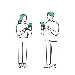 スマホを操作する若い夫婦