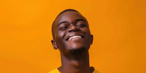 Joyful African Man with Bright Smile - obrazy, fototapety, plakaty