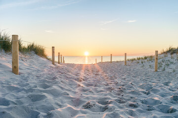 Sonnenuntergang an der Ostsee  - 766970828