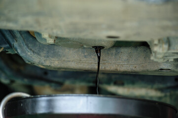 Refilling motor engine oil into vehicle