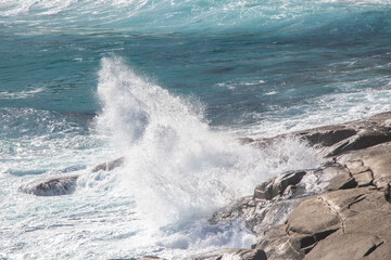 Crashing Waves on the Rocks
