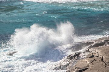 Crashing Waves on the Rocks
