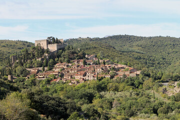 Fototapeta na wymiar Occitanie, village de Castelnou