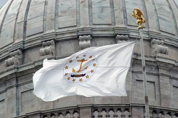 Fototapeten Providence R.I. USA.  Rhode Island State House with State Flag © Richard
