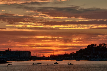 Spectacular reddish sunset at Ladeira Beach, Baiona, Pontevedra, Spain © Uvamenfoto
