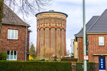 Alter Wasserturm in Krefeld an der Gutenbergstraße - obrazy, fototapety, plakaty