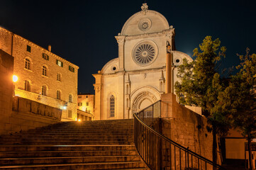 Amazing night view with the beautiful medieval architecture of the St. James cathedral in the old town of Shibenik, Croatia. - 767234670