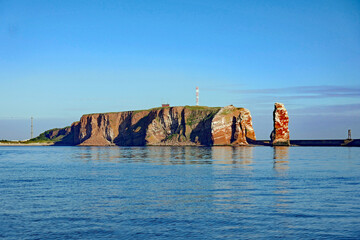 Helgoland Blick auf Felsen und Lange Anna