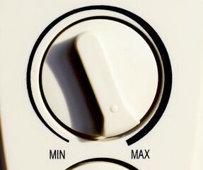 Thermostat knob for regulating the temperature of an electric heater