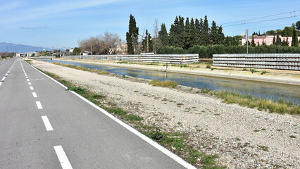 cyclo route from Amposta towards town Tortosa in Spain
