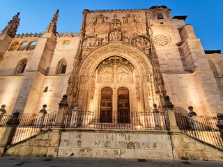 Aranda de Duero church facade view, Spanish landmark - obrazy, fototapety, plakaty