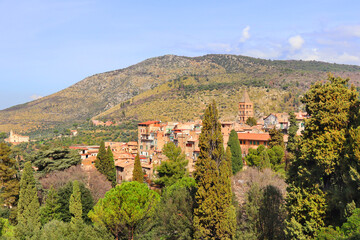 Fototapeta na wymiar Panorama of downtown of Tivoli, Italy 