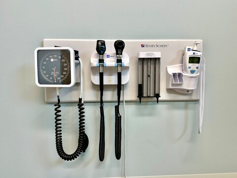Henry Schein integrated wall system diagnostic medical tools in a physicians office 