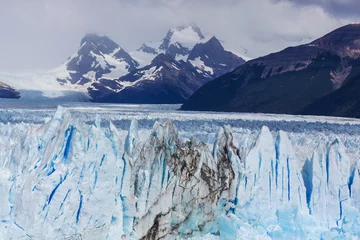 Deurstickers Glacier in Argentina © Galyna Andrushko