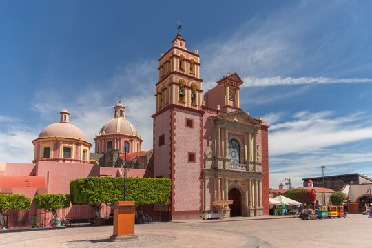 Santa Mar&iacute;a de la Asunci&oacute;n Parish - Parroquia Santa Mar&iacute;a de la Asunci&oacute;n en Tequisquiapan