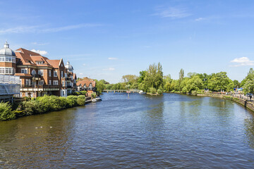 Fototapeta na wymiar The beautiful view of coastline of the River Thames in Royal Windsor in England.